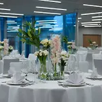 Courtyard By Marriott Floreasca Hotell 4*