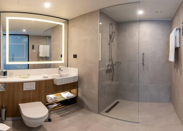 Courtyard By Marriott Floreasca מלון