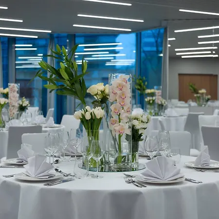 Courtyard By Marriott Floreasca Hotel 4*