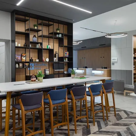 Courtyard By Marriott Floreasca Szálloda 4*