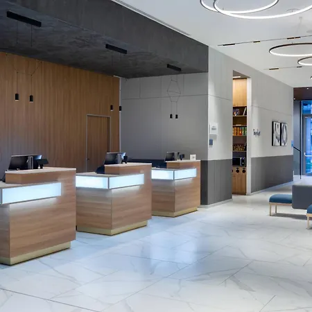 Courtyard By Marriott Floreasca Готель