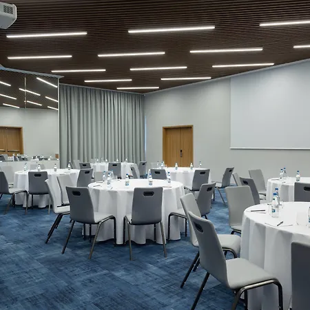 Courtyard By Marriott Floreasca Hotel