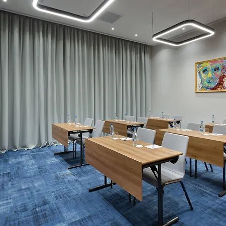 Hotel Courtyard By Marriott Floreasca 4*