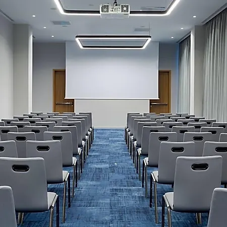 Hotel Courtyard By Marriott Floreasca 4*