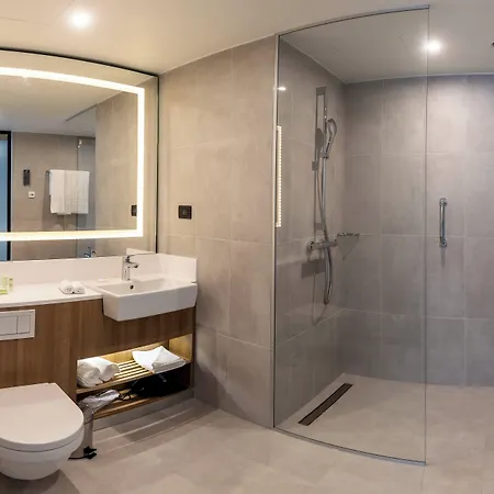Hotel Courtyard By Marriott Floreasca 4*