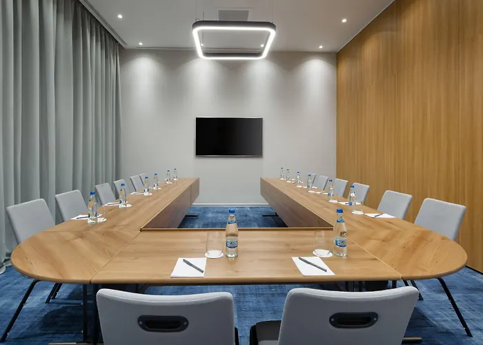 Courtyard By Marriott Floreasca 4* Бухарест