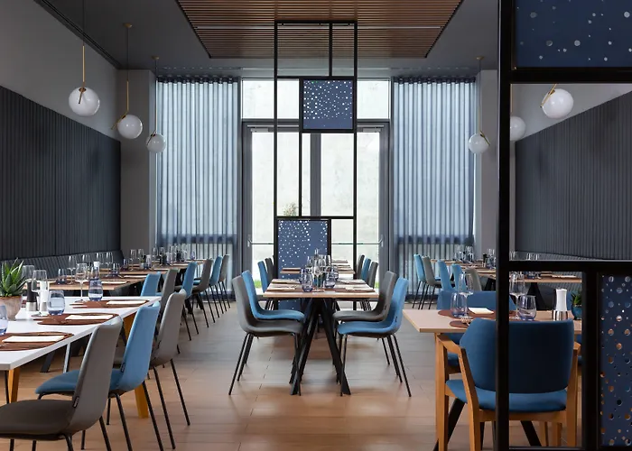 Courtyard By Marriott Floreasca Готель