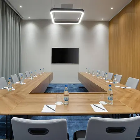 Courtyard By Marriott Floreasca 4*